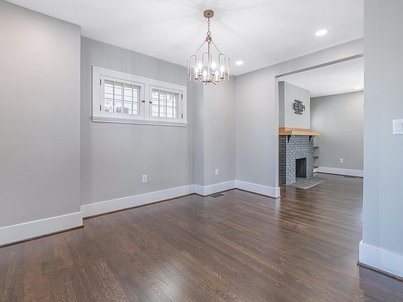 5th image of 401 Wiltshire Blvd