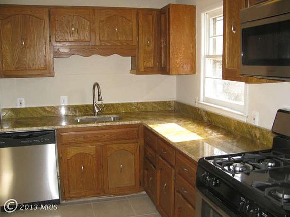 4th image of 14751 Darbydale Ave