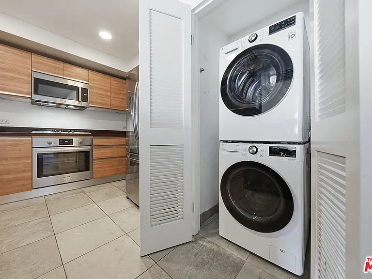 3785 Wilshire Blvd #1607 — Photo 36