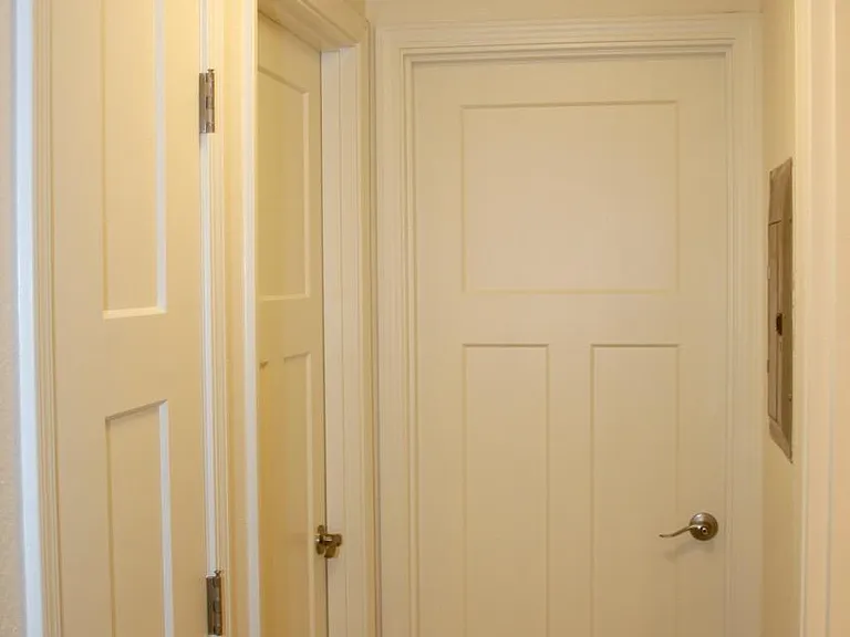 225 SW Kalmia St #A — Photo 12