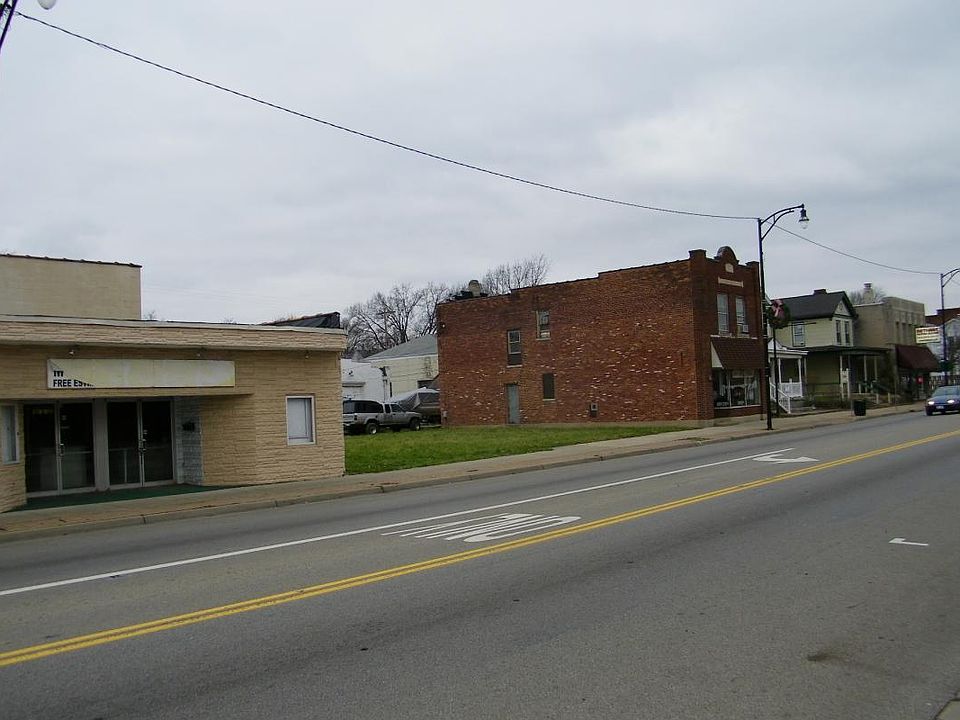 2nd image of 509 N Main St