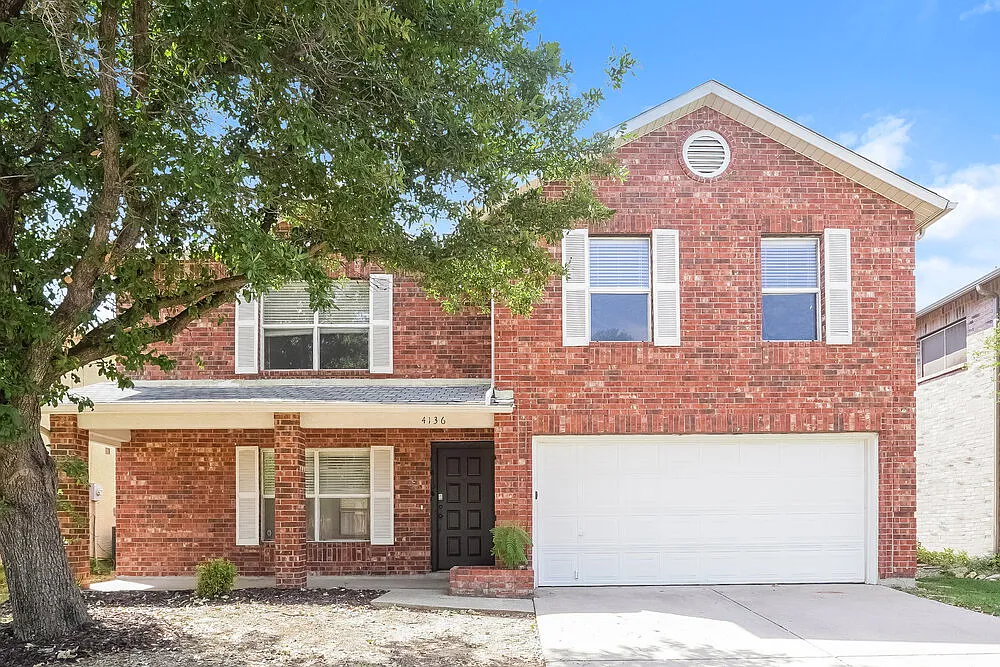 4 bed, 2.5 bath, 2340 sqft, $2,485 — Photo 1