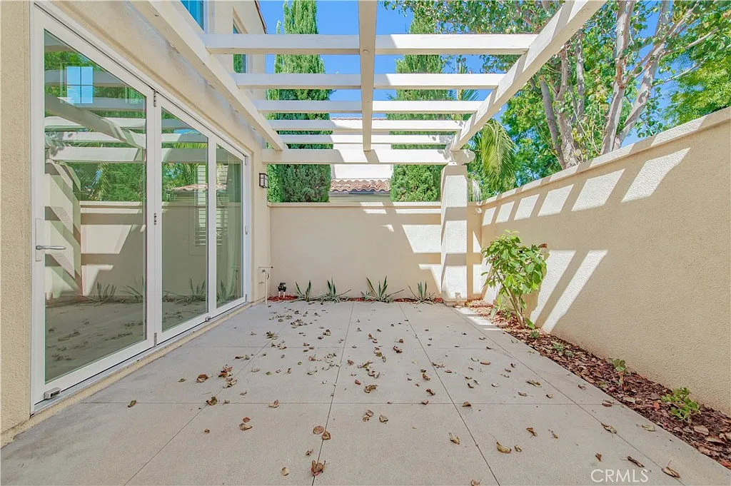 4 bed, 3.5 bath, 2080 sqft, $5,600 — Photo 4