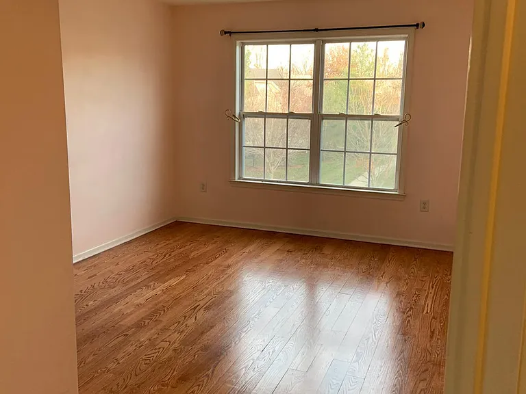 19 Shelley Cir — Photo 13