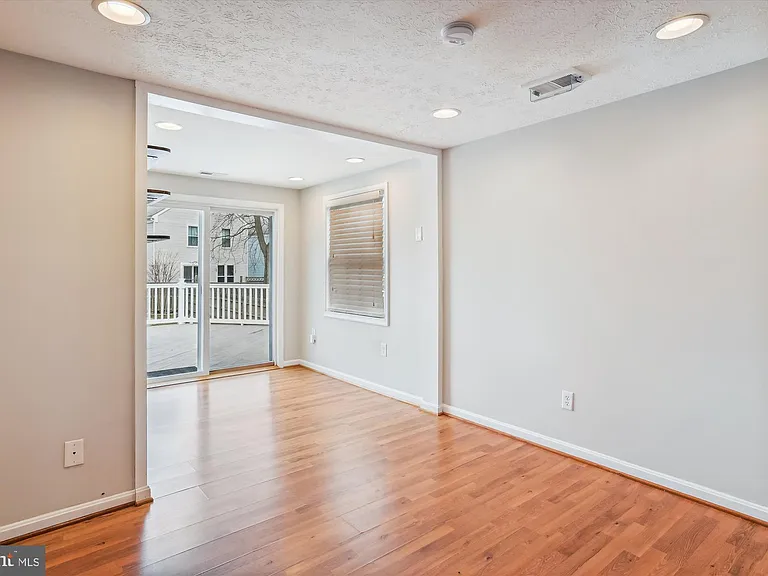 3512 Old Crown Dr — Photo 14