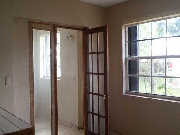 3rd image of 3470 NW 32nd Street