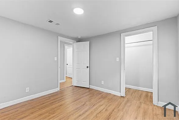 3846 Log Cabin Dr — Photo 14