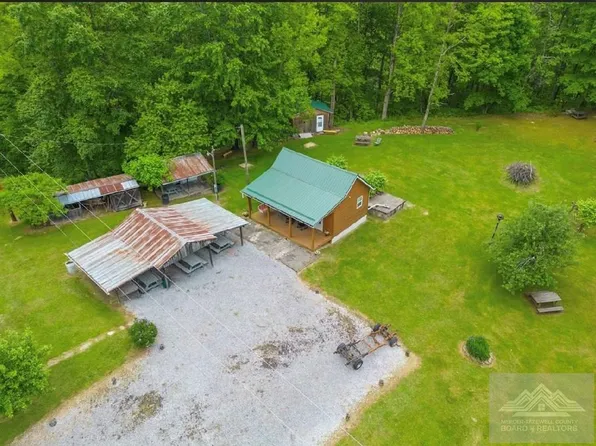 88 Angus Rd, Anawalt, WV 24808