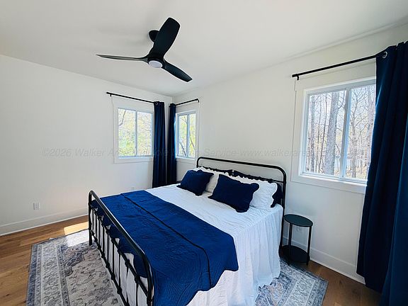 4th image of 1151 Shoreside Rd