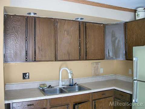3rd image of 43 Hillside Dr