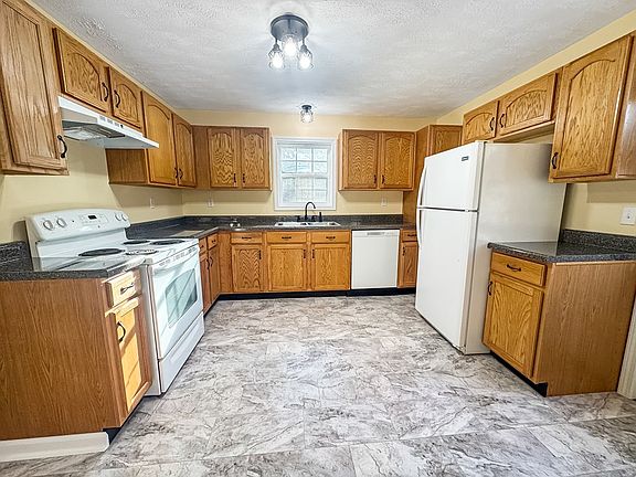 4th image of 608 Big Rock Rd