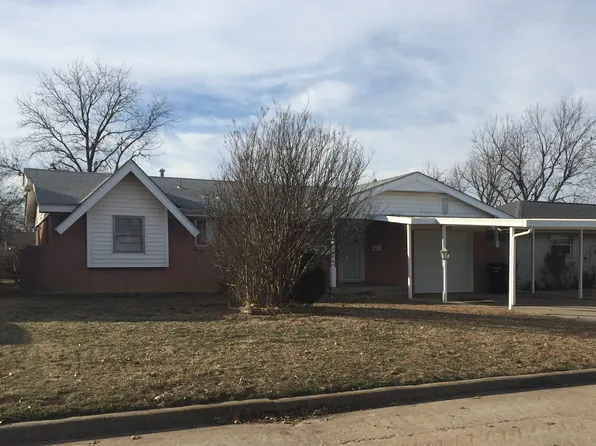 617 Baer Dr, Moore, OK 73160