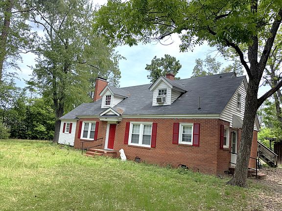 2nd image of 1139 Julia Ave