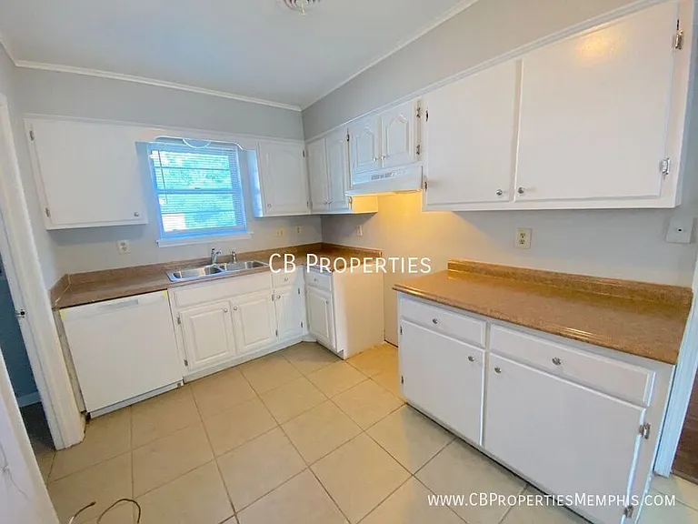 1373 Mullins Station Rd — Photo 2