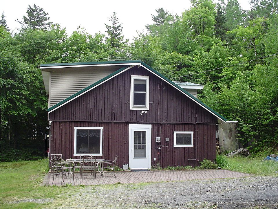 2nd image of 17 Wooded Dr