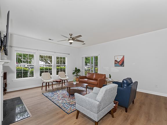 5th image of 1201 Grove Park Dr