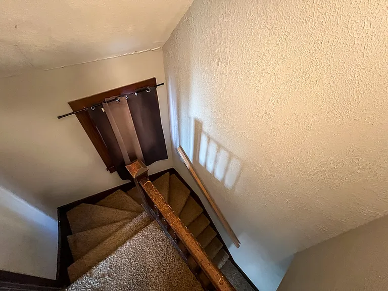 362 N Line St — Photo 11