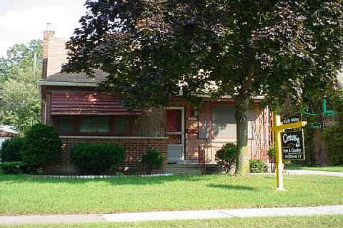 1st image of 23250 Forest St