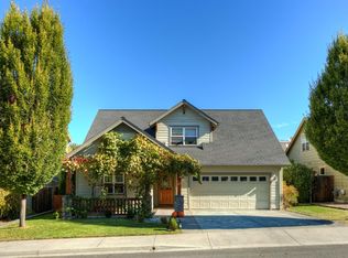 1729 Lithia Way, Talent, OR 97540