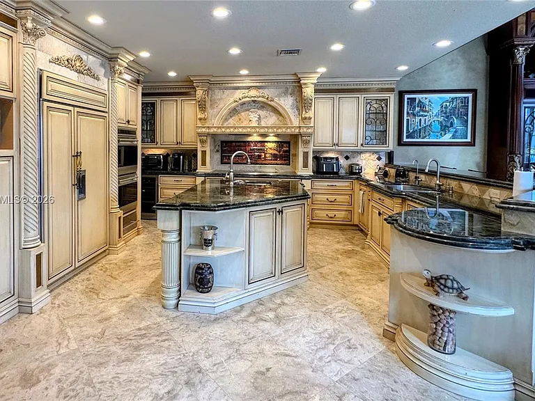 10445 Canterbury Ct — Photo 27