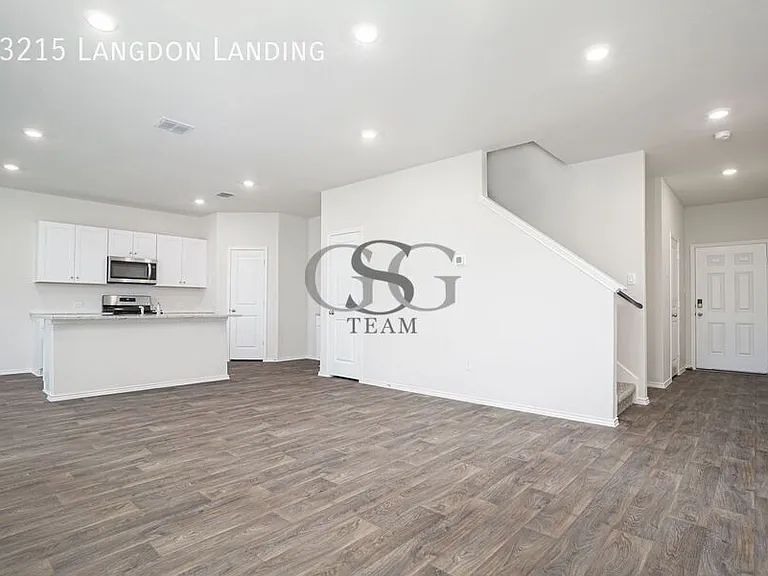 23215 Langdon Lndg — Photo 5