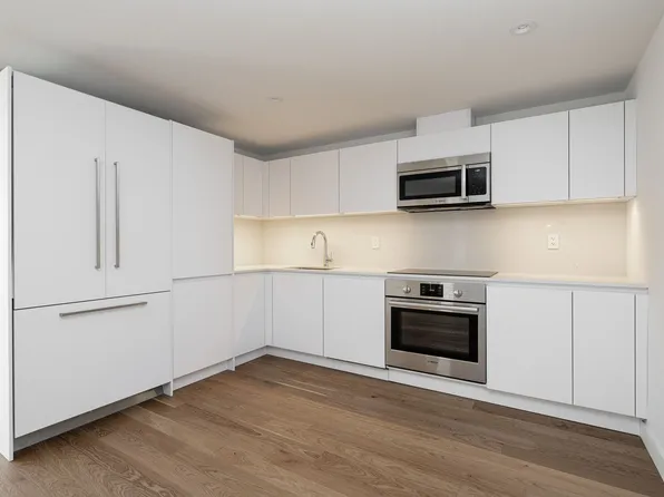 36 Castle Frank Rd #50003A-405, Toronto, ON M4W 2Z7