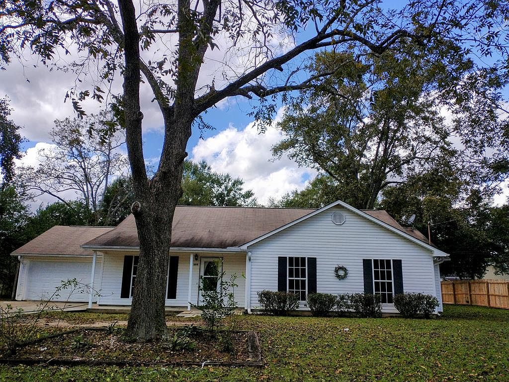 305 Avenue G, Hartford, AL 36344 Zillow