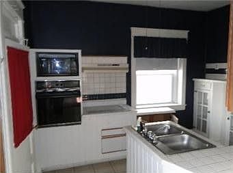 2nd image of 821 Tauromee Ave