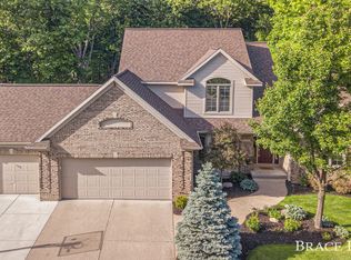 6221 Miramonte Dr NE, Rockford, MI 49341