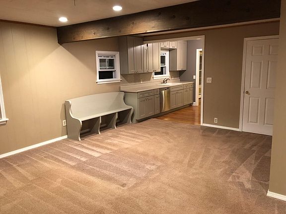 4th image of 9170 Highland Dr