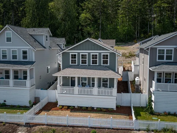 71 E Blackwell Street, Allyn, WA 98524