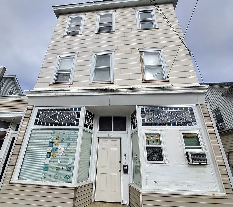 Ruddle St 115 E - For Sale