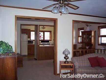 Open floor plan : This is the view from the entryway.