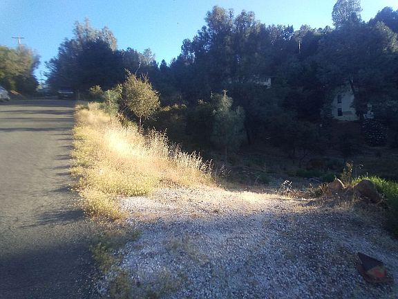 Driveway, 4917 Iroquois Trail