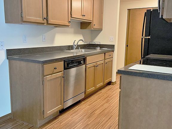 3rd image of 10721 Meridian Ave N APT 303C