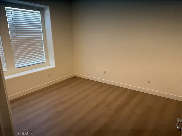 8603 Founders Grove St — Photo 5
