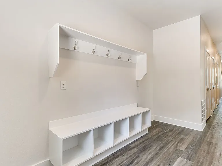 3133 Greene Ave #2028 — Photo 13