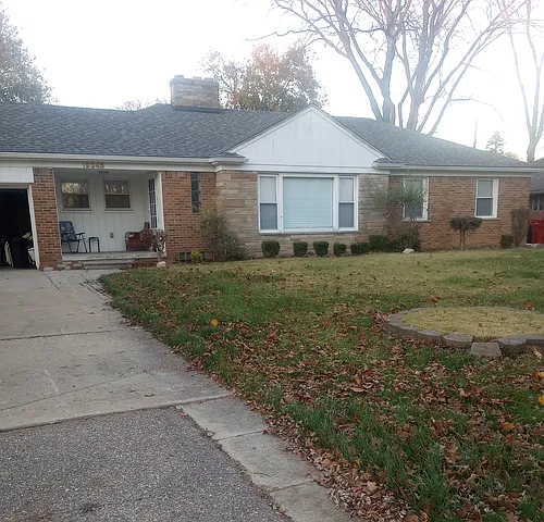 19346 Middlesex Ave Photo 1