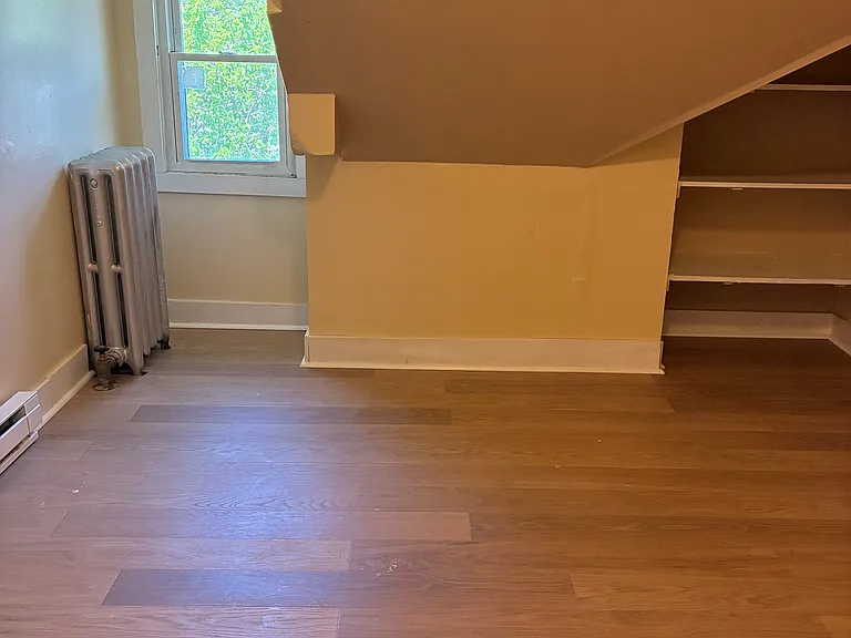658 Sumner Ave #3 — Photo 6