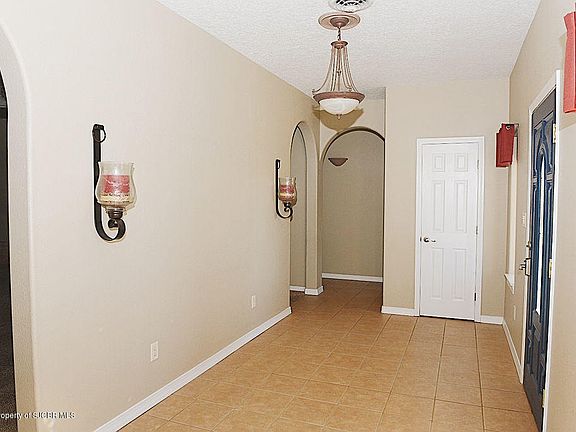 2nd image of 5010 Carolcreste Dr