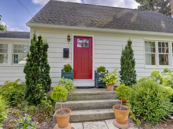 608 W Dean Ave, Monona, WI 53716