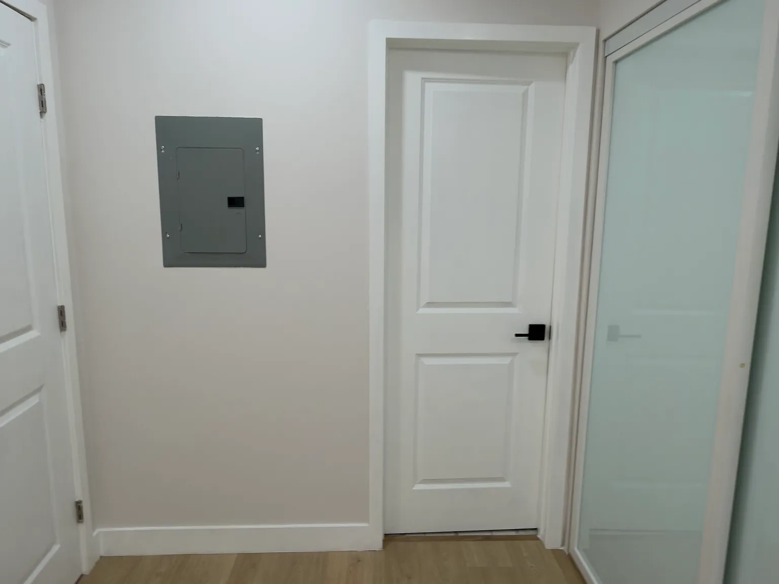 1 bed, 500 sqft, $1,995 — Photo 4