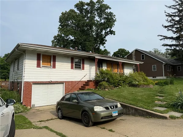 624 Woodland Dr, Mt Zion, IL 62549