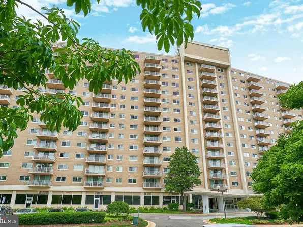 1225 Martha Custis Dr APT 810, Alexandria, VA 22302