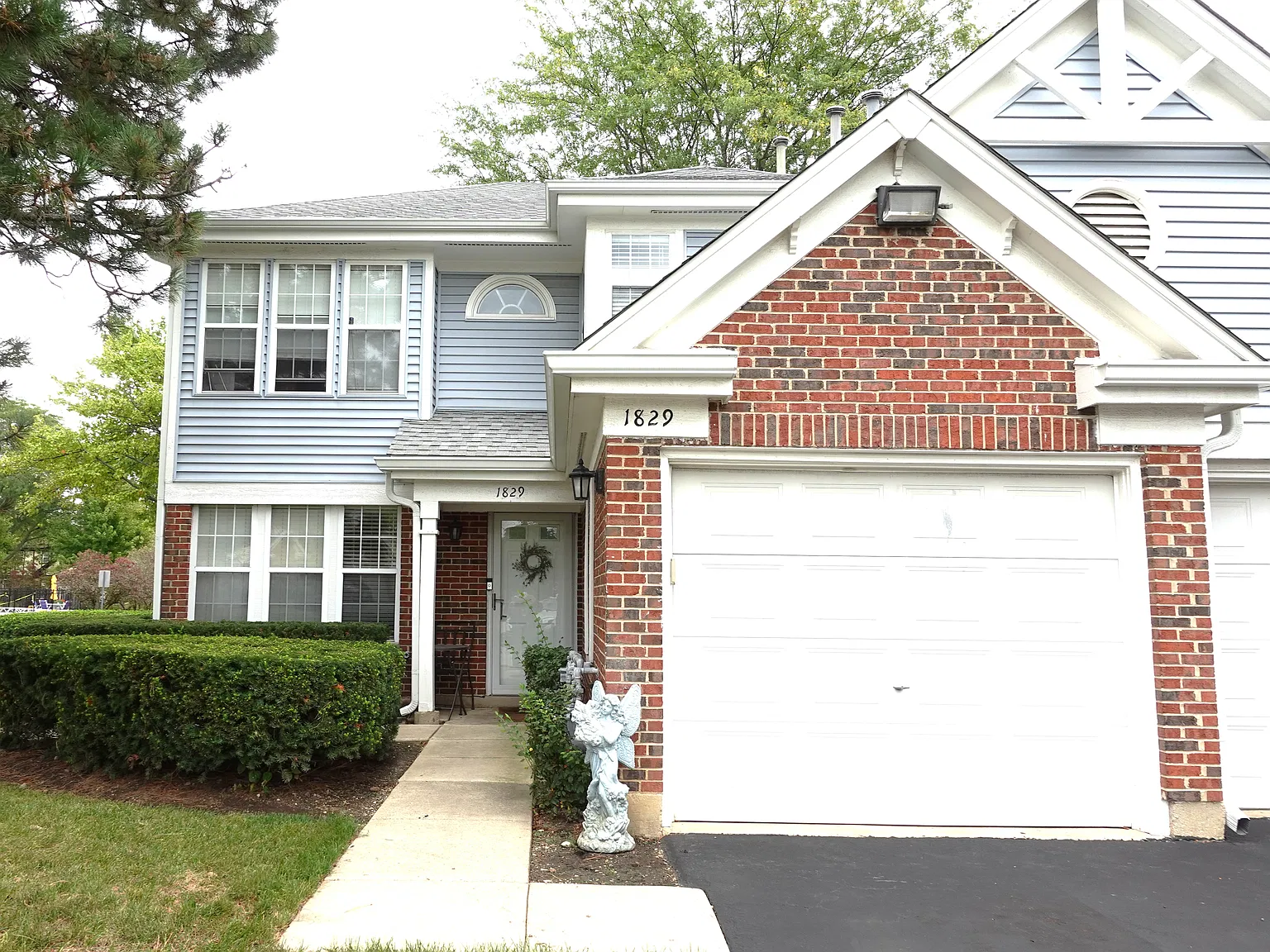 1829 Quaker Hollow Ln — Photo 1
