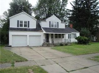 35 Cleveland Dr, Cheektowaga, NY 14215