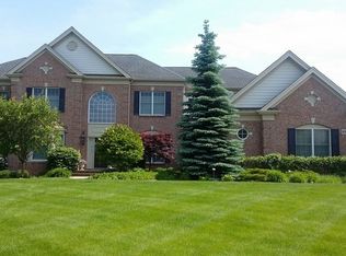 5331 Notting Hill Rd, Gurnee, IL 60031