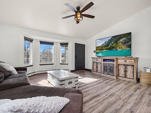 5th image of 2864 Yarrow Dr