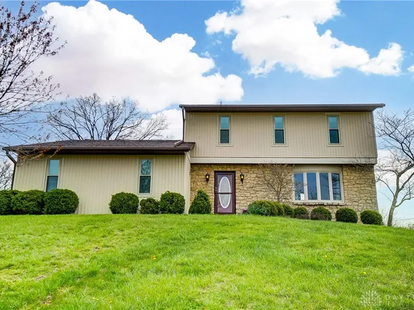 130 Farmington Dr, Hamilton, OH 45013