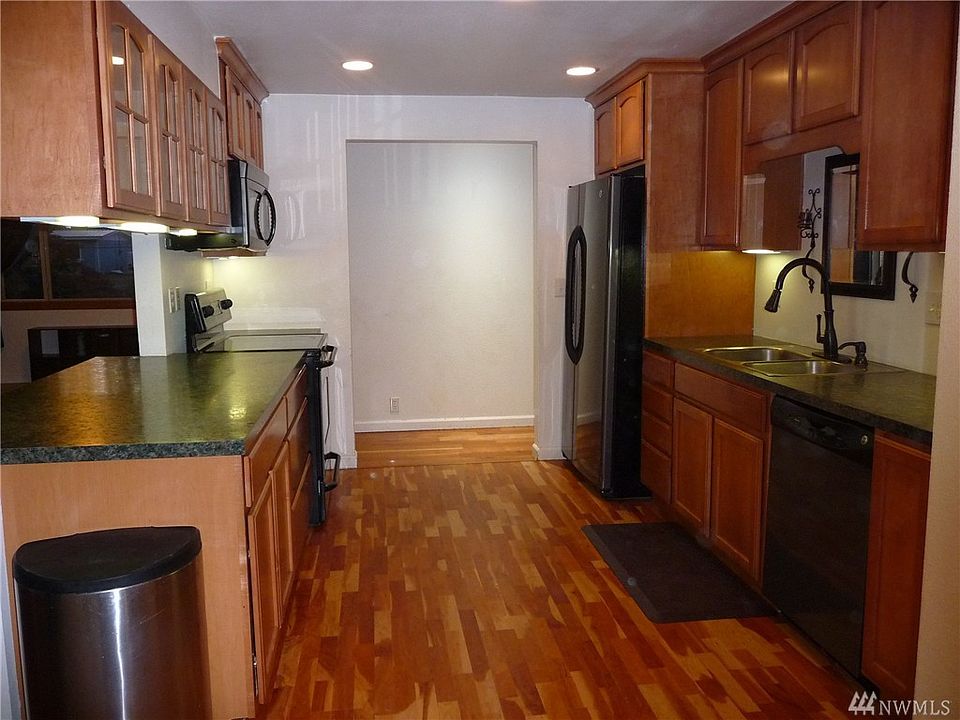 1st image of 7518 190th Ave E
